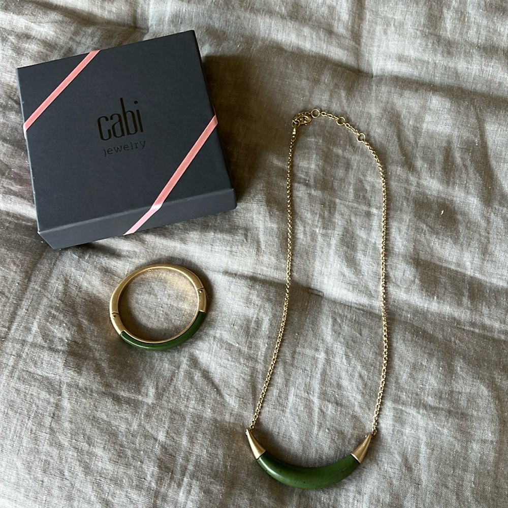 CABI MATCHING NECKLACE AND BRACLET